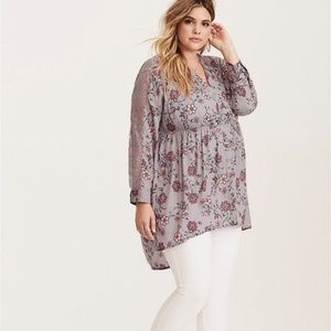 Torrid floral gray hi low tunic, size 1